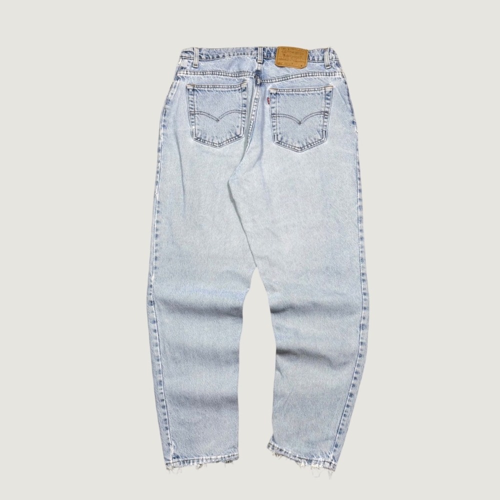 Levis 551 Relaxed Fit Tapered Leg Jeans Light Wash Denim Vintage 30x29 Raw Hem